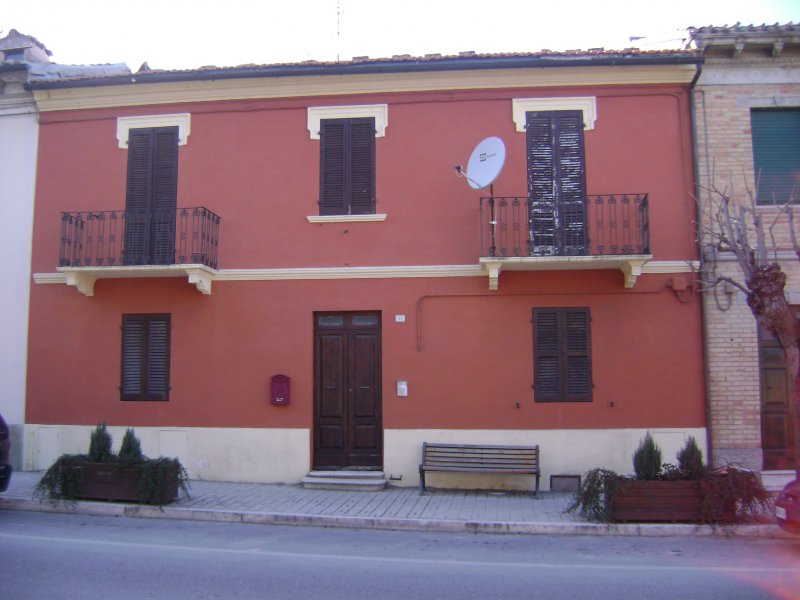 Bilocale ammobiliato a Belvedere Ostrense a Ancona in Affitto