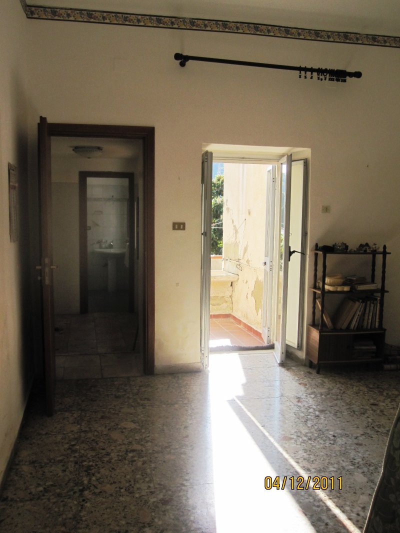 Appartamento d'epoca in zona centrale a Messina in Vendita