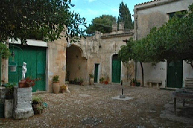 Antico Baglio siciliano Erice a Trapani in Vendita