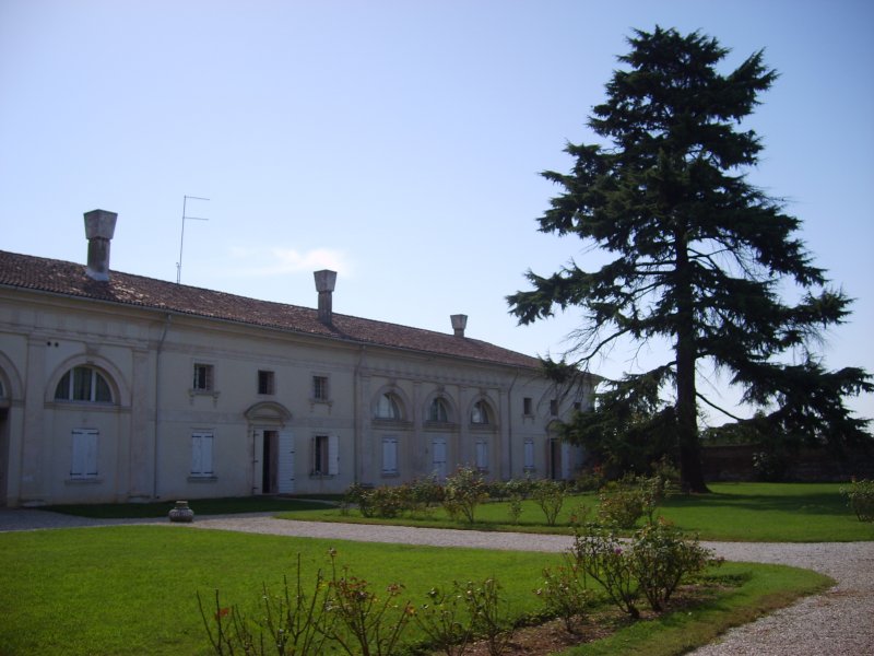 Bilocale in barchessa di villa veneta a Treviso in Vendita