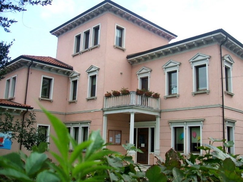 Villa a Mestre Quattro Cantoni a Venezia in Vendita