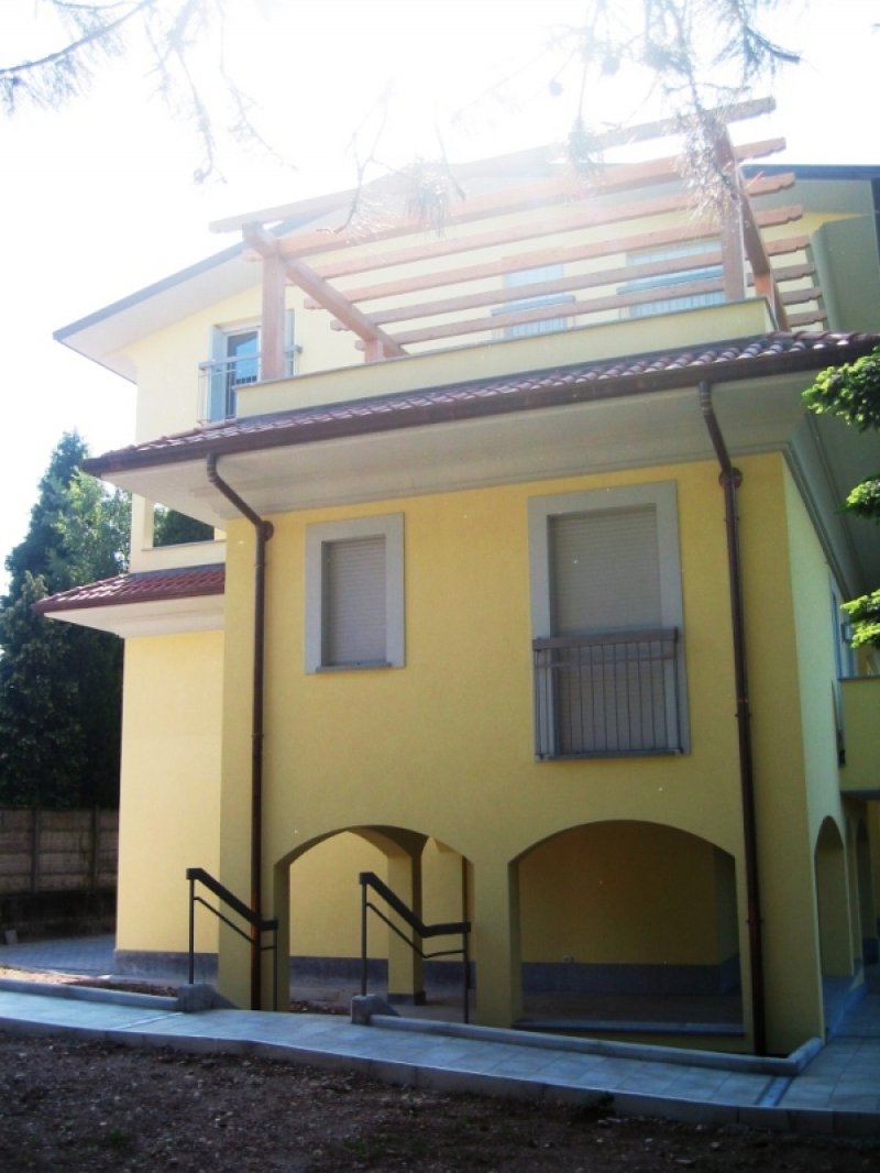 Appartamenti a Cerro Maggiore a Milano in Vendita