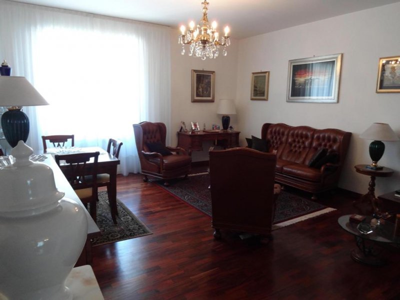 Appartamento in zona residenziale di Saronno a Varese in Affitto