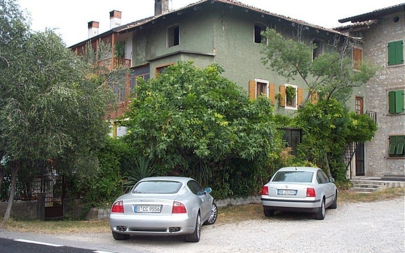 A Pergolese casa da ristrutturare a Trento in Vendita