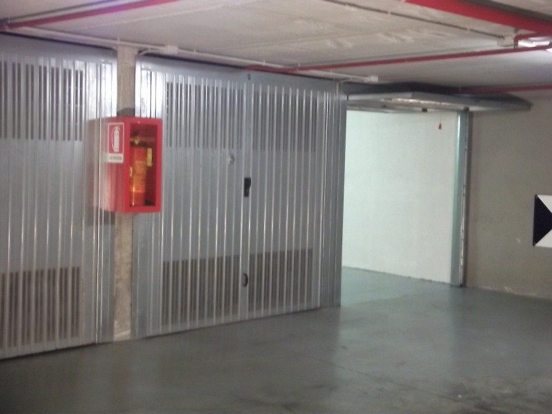 Garage zona Stazione Lambrate a Milano in Vendita