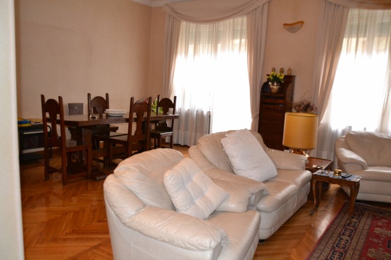 Appartamento in stabile signorile a Torino in Vendita
