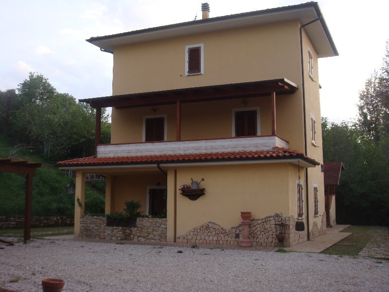 Casa singola a Valfabbrica a Perugia in Vendita