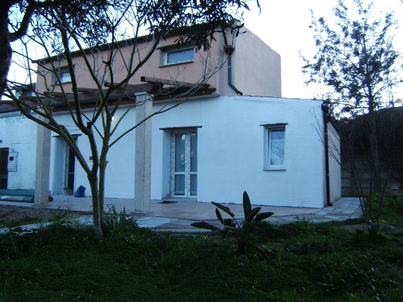 Casa con giardino a Sirai a Carbonia-Iglesias in Affitto