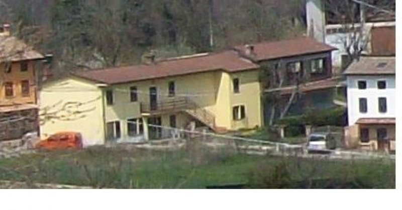 A Gropparello casa bifamiliare a Piacenza in Vendita