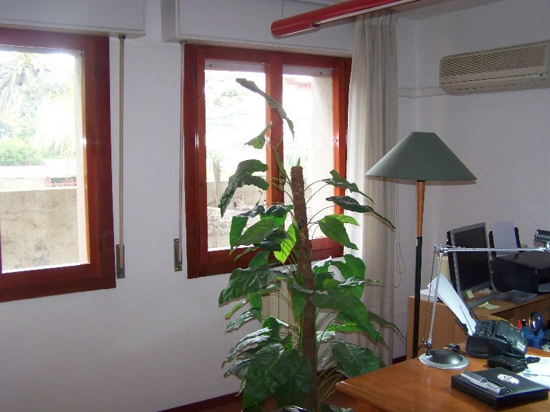 Appartamento uso ufficio quartiere Genneruxi a Cagliari in Vendita