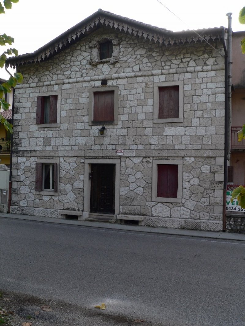 Casa storica ad Aviano a Pordenone in Vendita