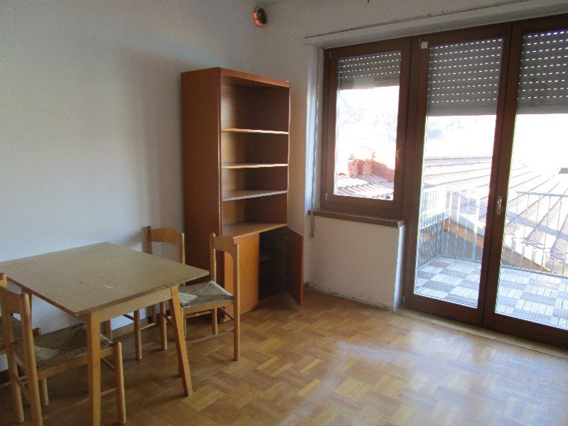 Pergine Valsugana appartamento con balcone a Trento in Affitto