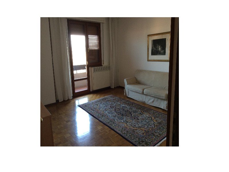 Appartamento a piano alto zona Cortonese a Perugia in Affitto