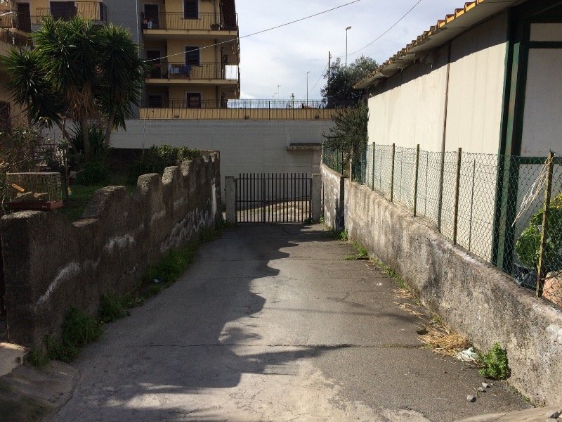 Deposito Poggio Lupo a Catania in Affitto