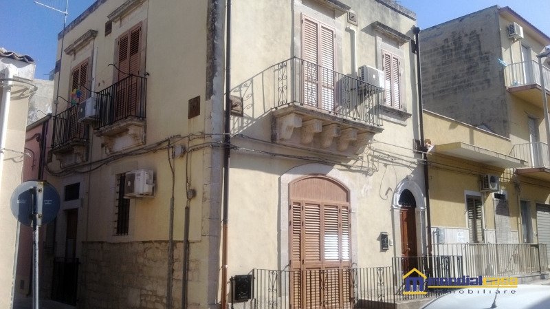 Casa singola a Pozzallo in zona centrale a Ragusa in Vendita