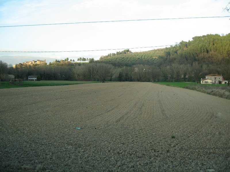 Terreno agricolo a Torre del Colle a Perugia in Vendita