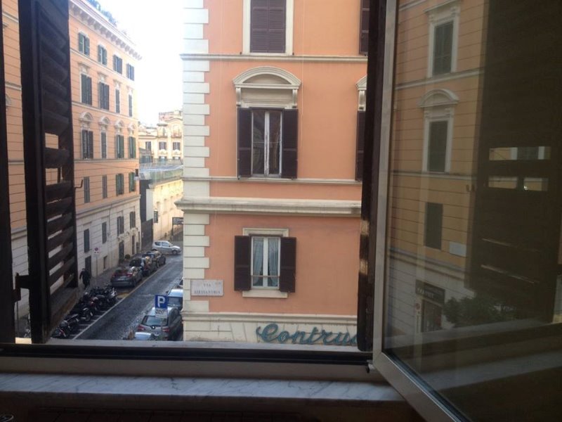 Stanza in appartamento signorile Salario-Trieste a Roma in Affitto