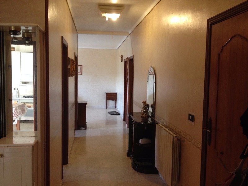 Appartamento in zona villaggio Aldisio in Gela a Caltanissetta in Affitto