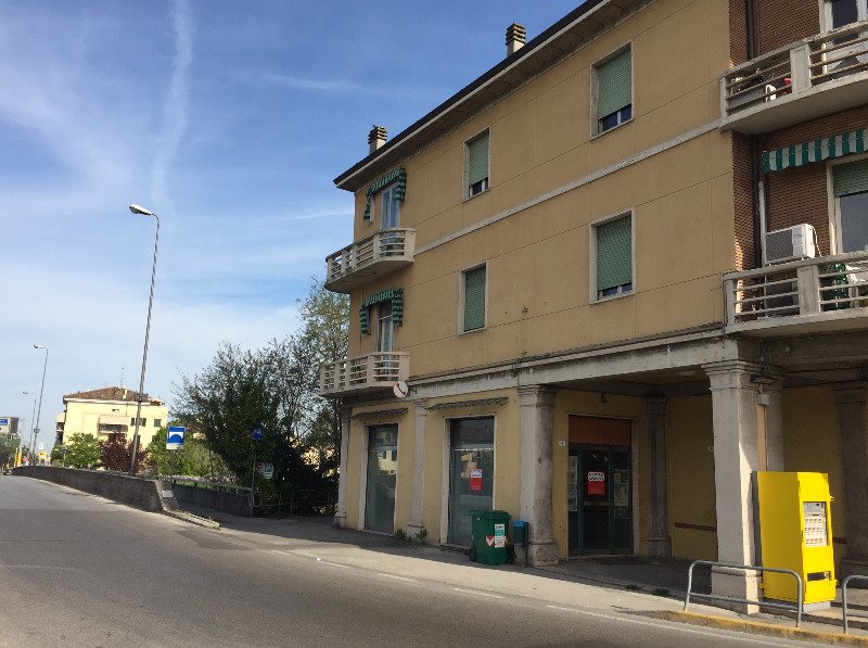 Locale commerciale Piazzale porta Schiavonia a Forli-Cesena in Affitto