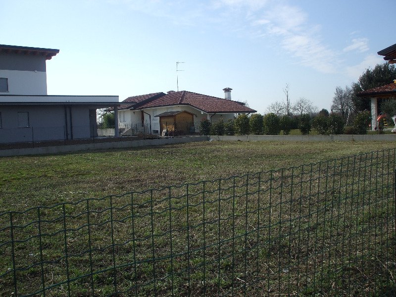 Terreno edificabile a Pradamano a Udine in Vendita