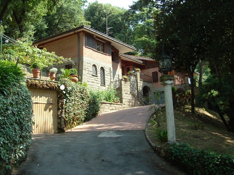 Villa a Monte Savello a Roma in Vendita