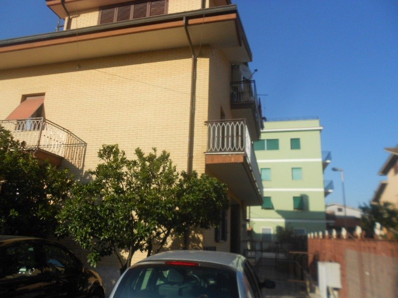 Ciampino appartamento ingresso indipendente a Roma in Affitto