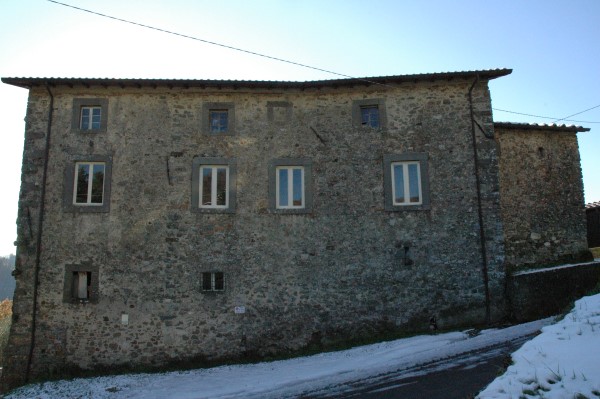 Antica colonica a Scimone a Lucca in Affitto