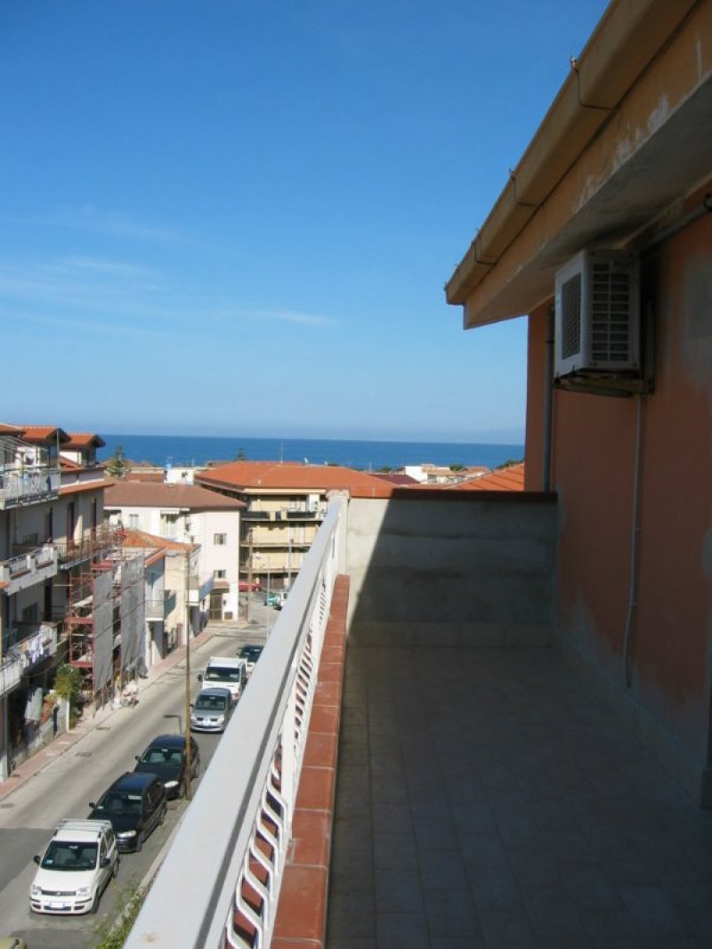 Appartamento a San Giorgio di Gioiosa Marea a Messina in Affitto