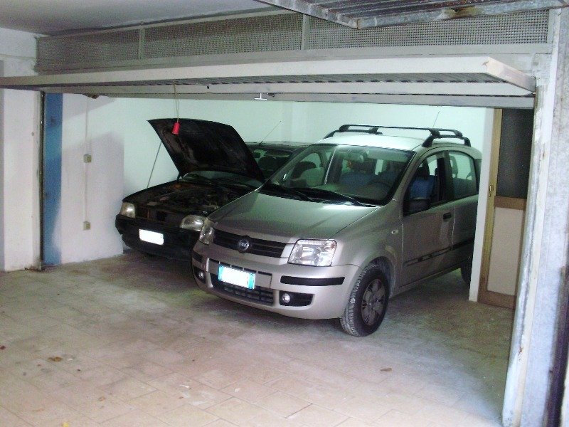 Garage pressi svincolo Autostrada Villafranca a Messina in Affitto