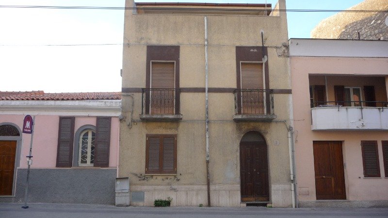 Casa fronte Cortesantamaria a Sassari in Vendita