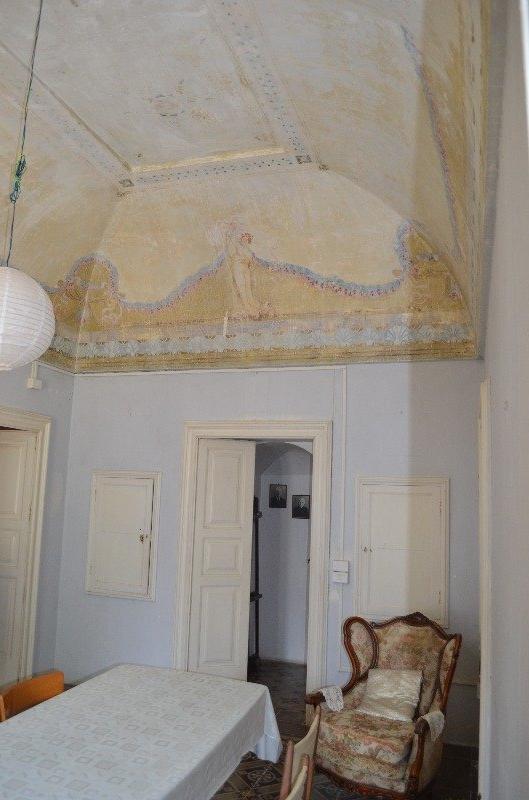 Villa d'epoca in stile liberty a Locorotondo a Bari in Vendita