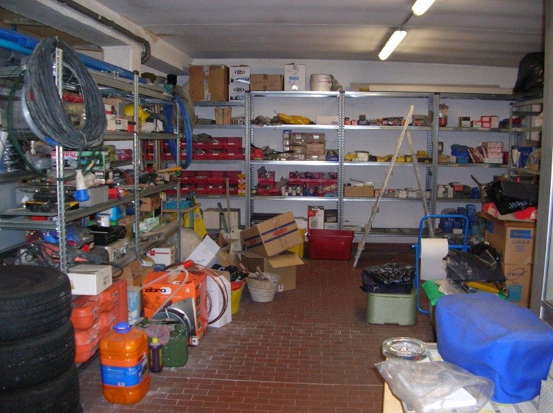 Magazzino garage a Pomarolo a Trento in Vendita