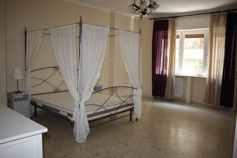 Appartamento ristrutturato zona questura a Lecce in Affitto