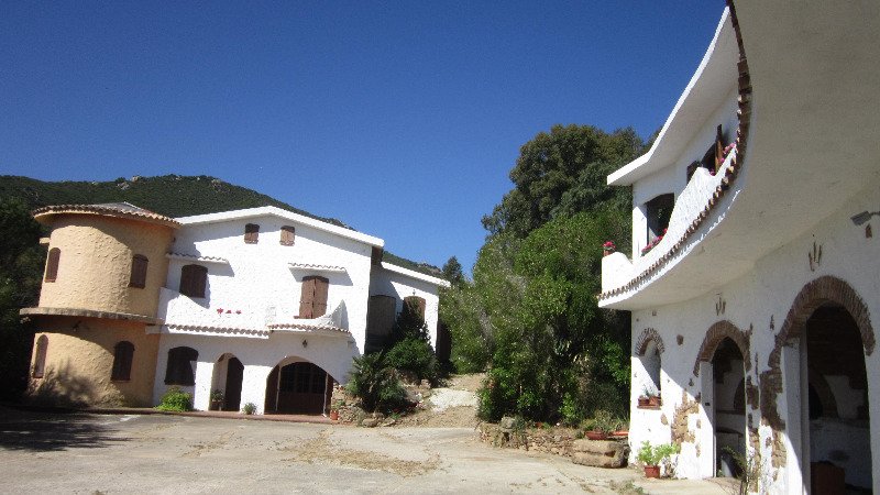 Camere in villa a Barega a Carbonia-Iglesias in Affitto