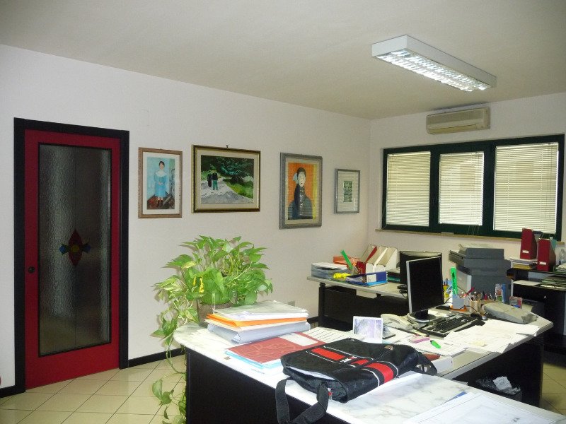 Ponte San Giovanni studio professionale a Perugia in Affitto
