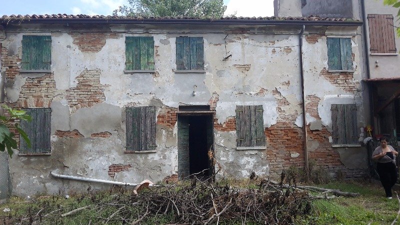 Casa a Castelnovo Bariano provincia di Rovigo a Rovigo in Vendita