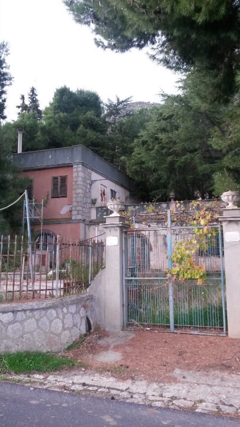Villa a Caccamo a Palermo in Vendita