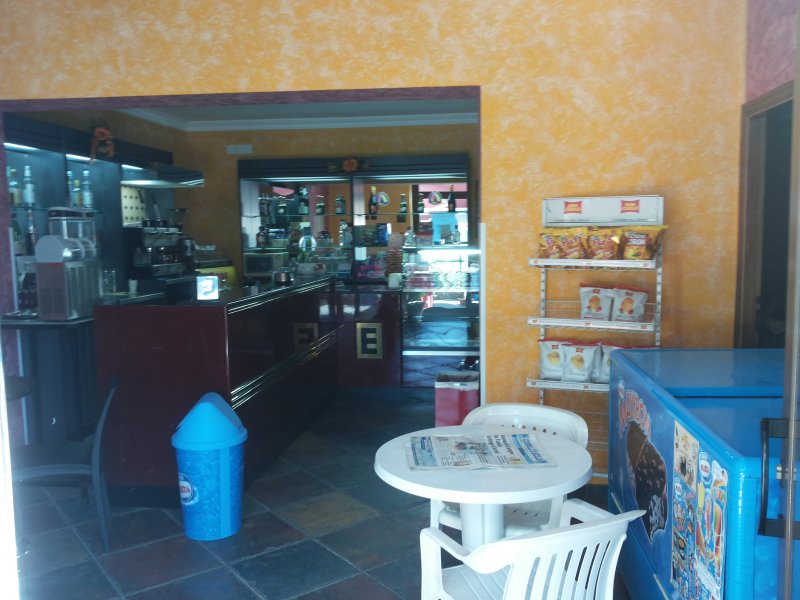 Ficarazzi locale commerciale bar a Palermo in Affitto
