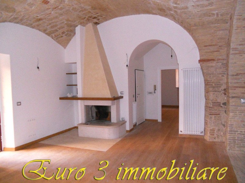 Ascoli Piceno centro storico appartamento di mq 90 a Ascoli Piceno in Vendita