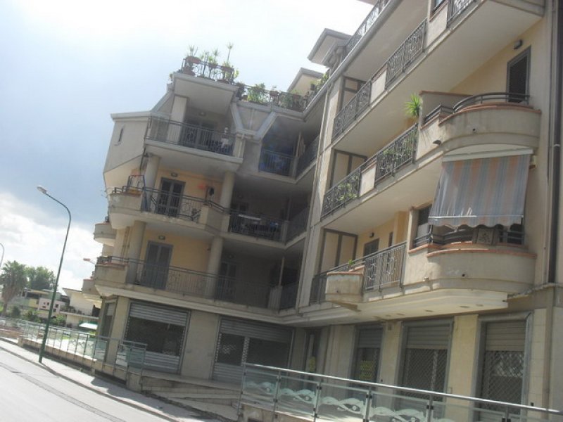 Acerra appartamento in palazzina recente a Napoli in Vendita