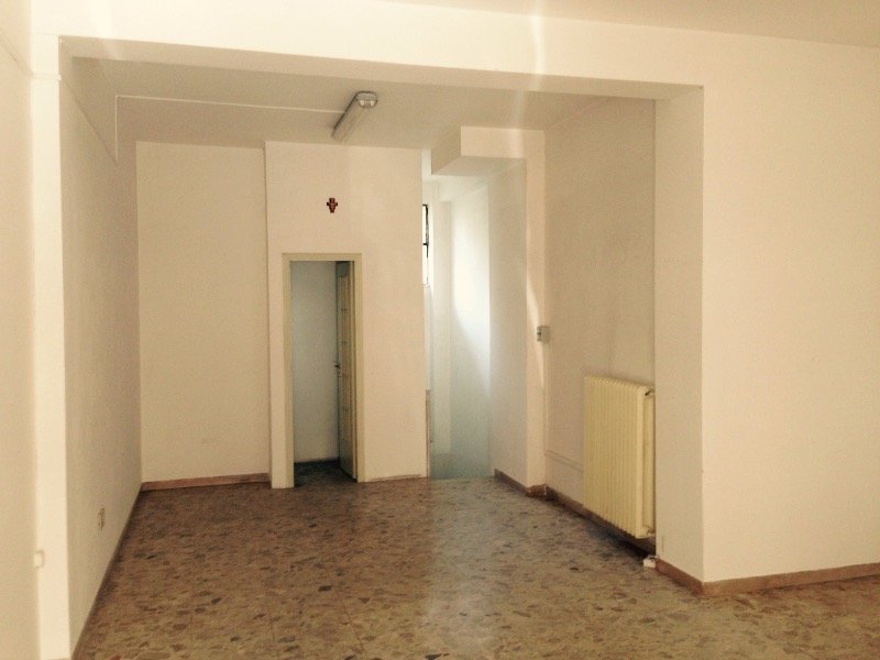 Uffici negozio trasformabili in appartamenti a Forli-Cesena in Vendita
