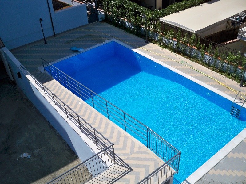Fondi appartamento con piscina a Latina in Affitto