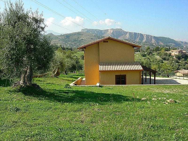 Villa San Arsenio collina vista mare a Palermo in Vendita