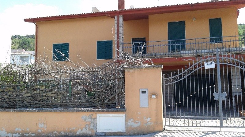 Bonorva villa indipendente a Sassari in Vendita