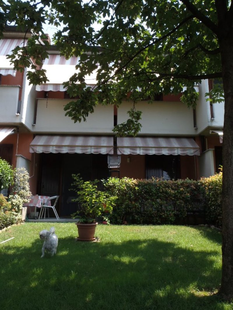 Ciserano villa schiera a Bergamo in Vendita