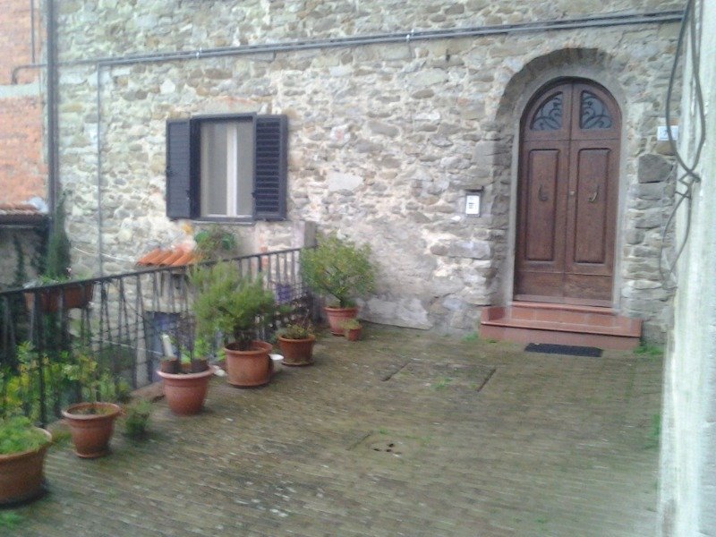 Subbiano casina in pietra a Arezzo in Vendita