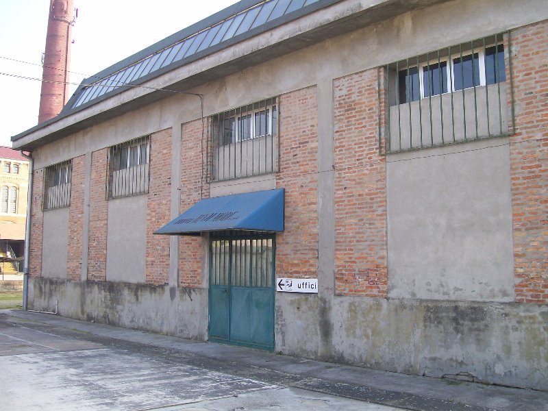 Pontelagoscuro capannone a Ferrara in Vendita