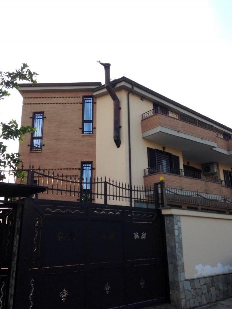 Villa di Briano nuova mansarda a Caserta in Affitto