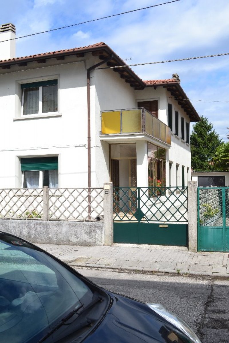 Abitazione singola a studenti in Udine a Udine in Affitto