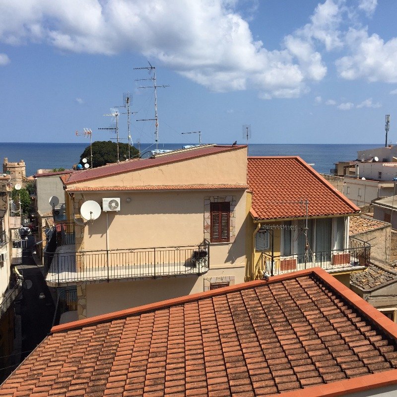 Trabia centro appartamento vista mare arredato a Palermo in Affitto